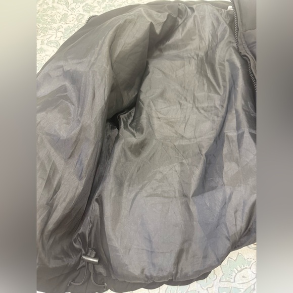 Black puffer jacket - Picture 5 of 8